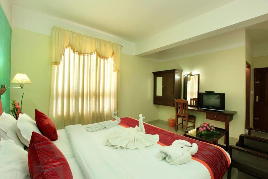 Spice Country Resort Chithirapuram Exteriér fotografie